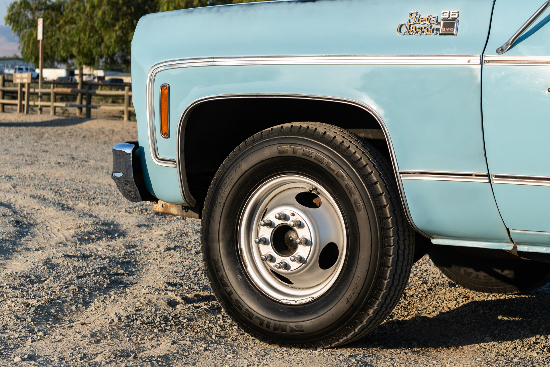 milestar steelpro ms597 on blue gmc camper special dually